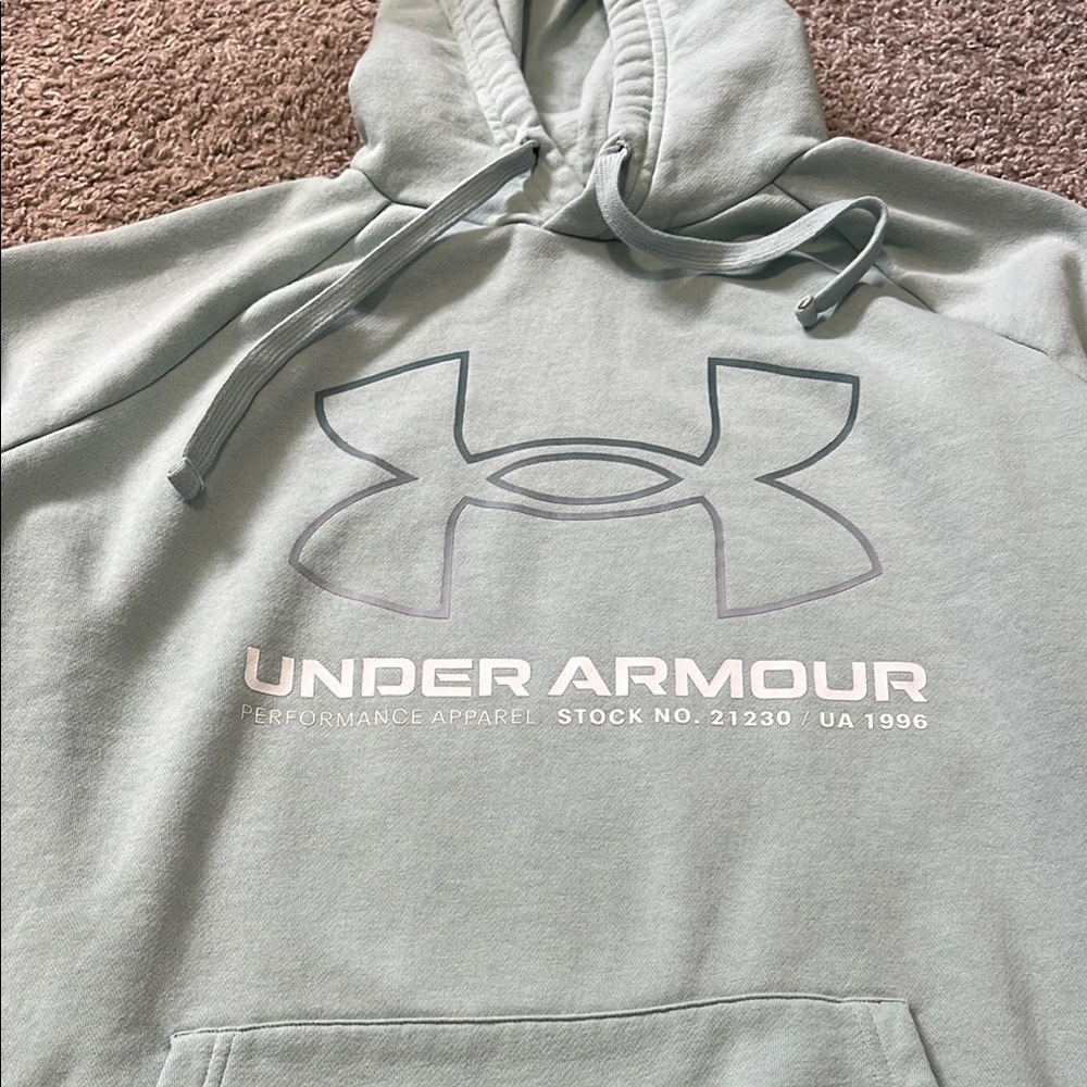 Under Armour Pullover - Picture 2 of 5